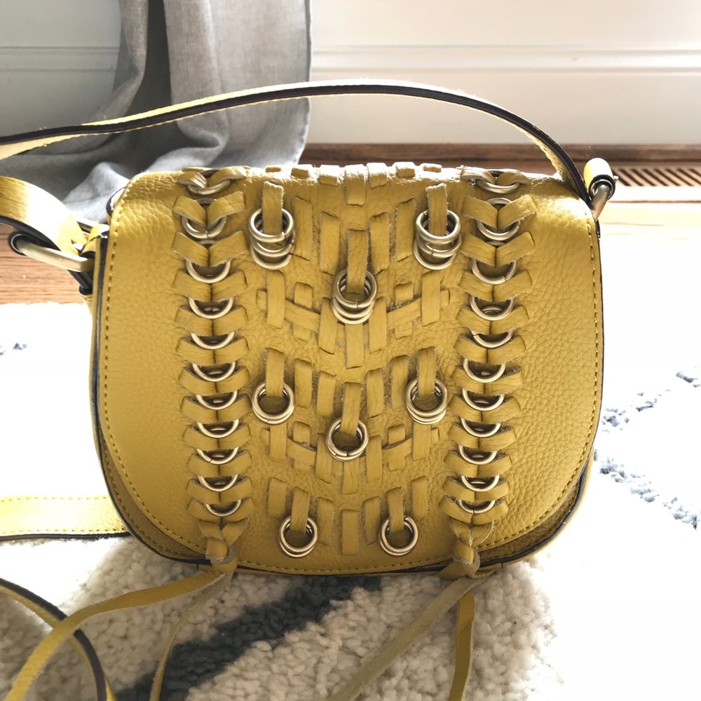 Like new Sanctuary Mustard crossbody